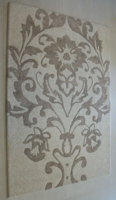 Handtufted