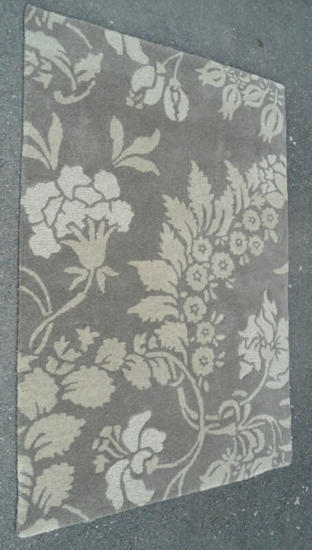 Handtufted